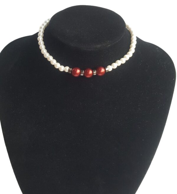 Red and white pearl choker necklace