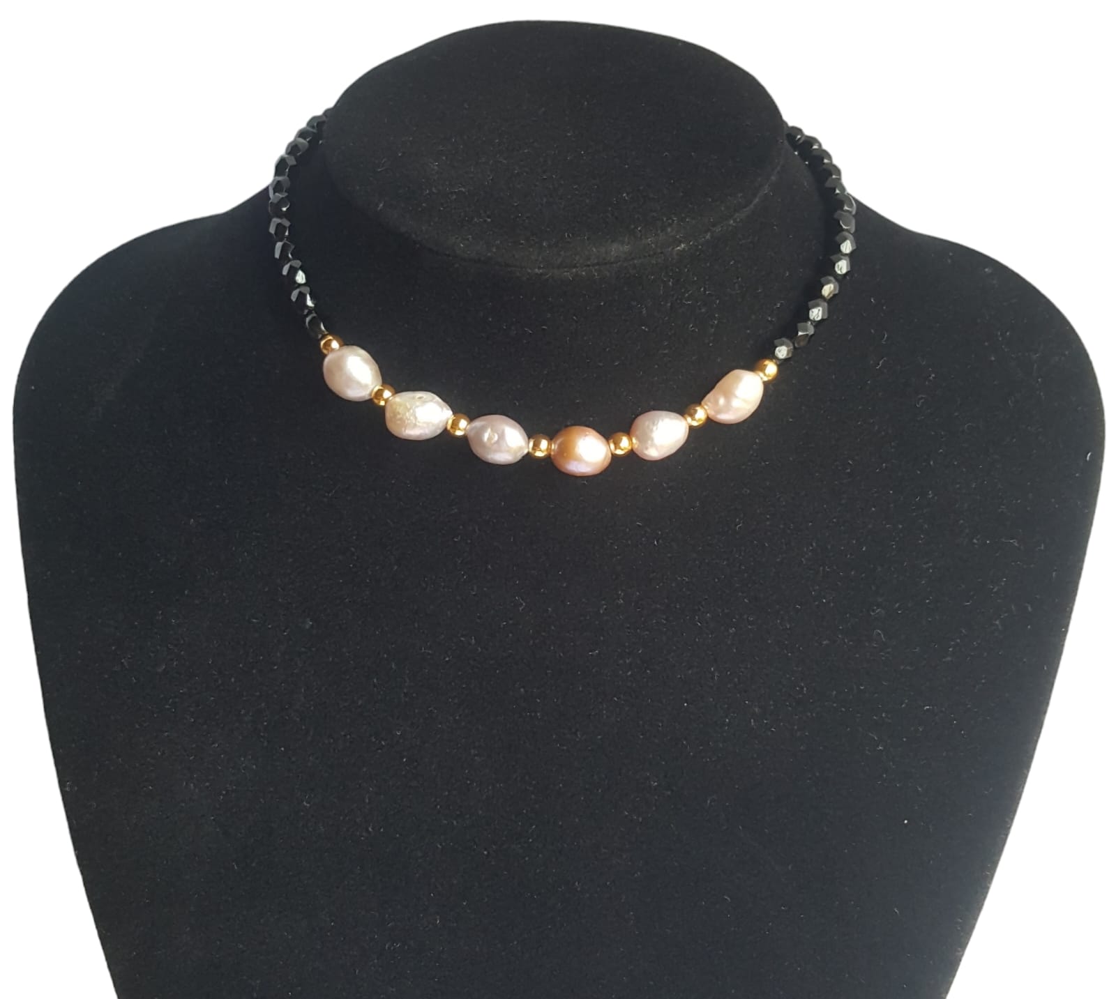 Mother of pearl choker necklace